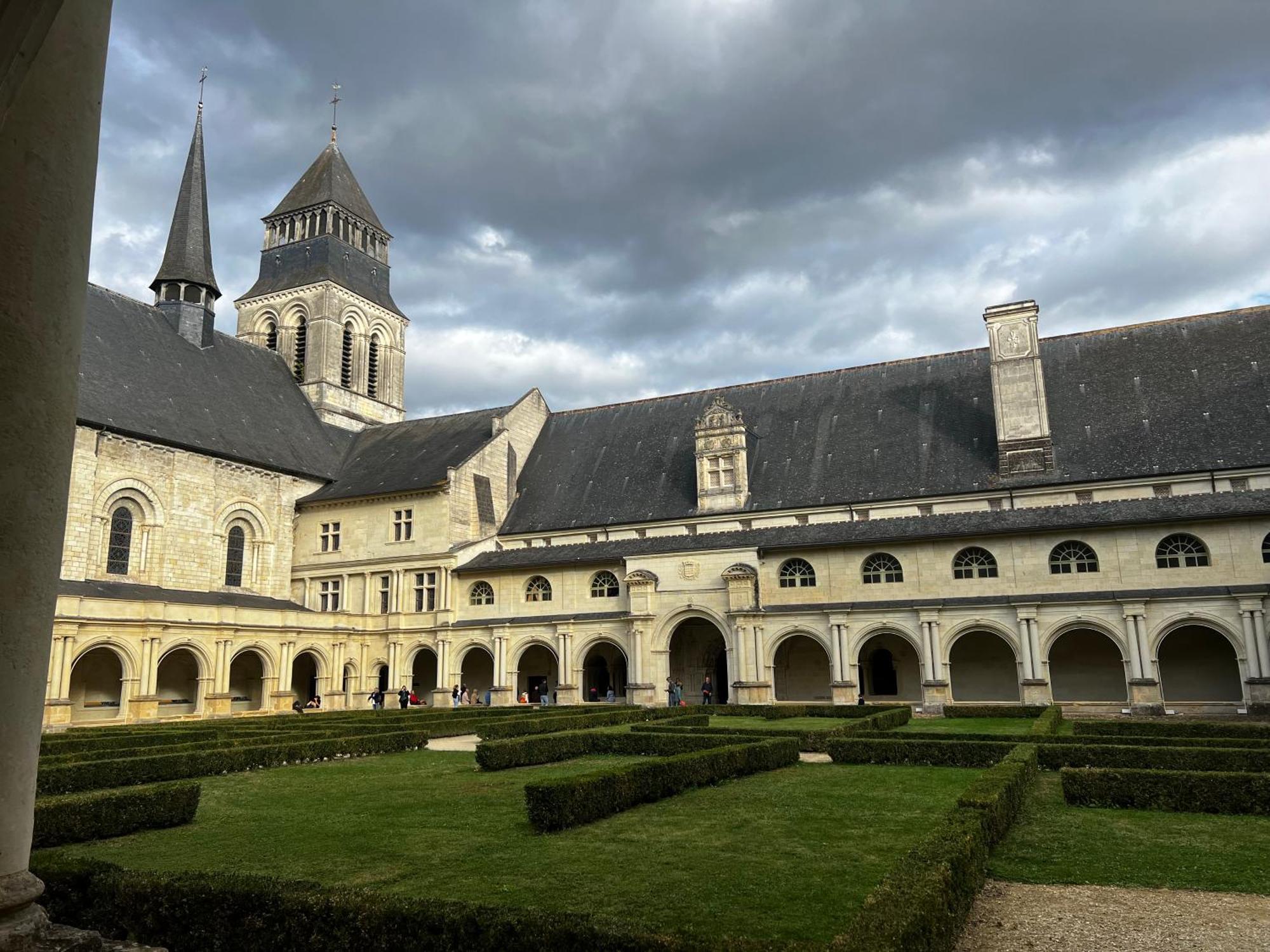 Le Chateau De Leugny Oiron Buitenkant foto